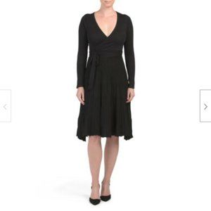 White Closet Knit Dress Juniors Size Small / Medium Ribbed Skirt & Sleeves NWT